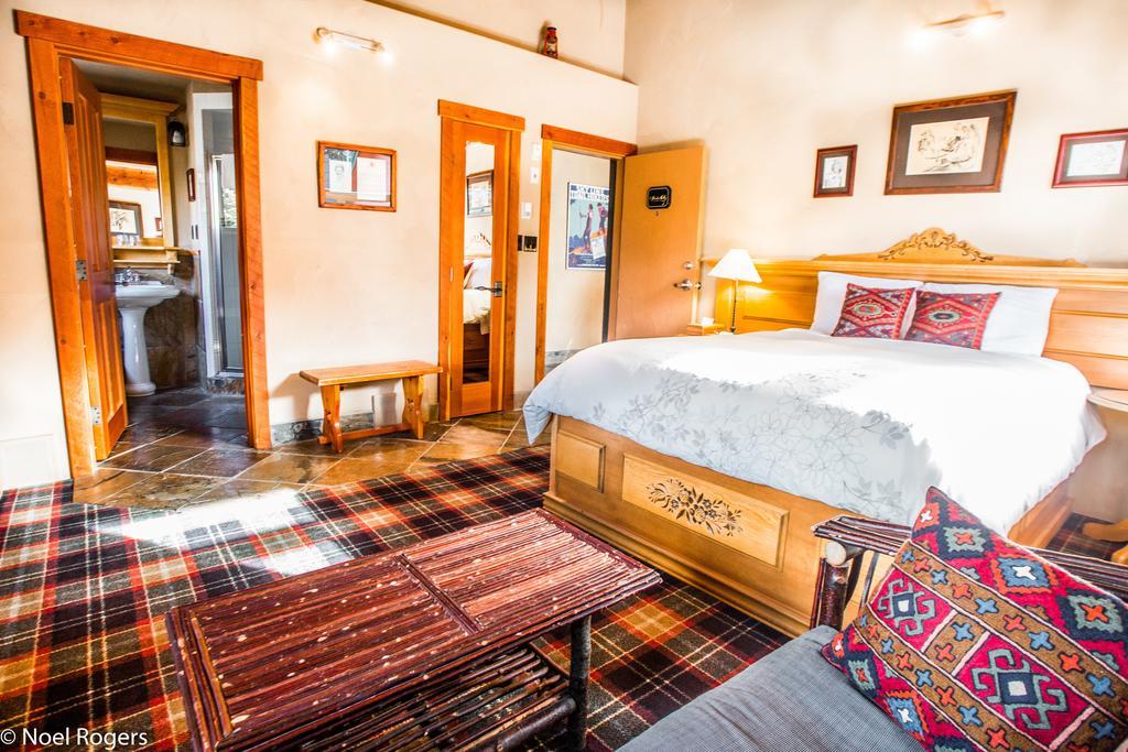 Lodge The Paintbox Canmore