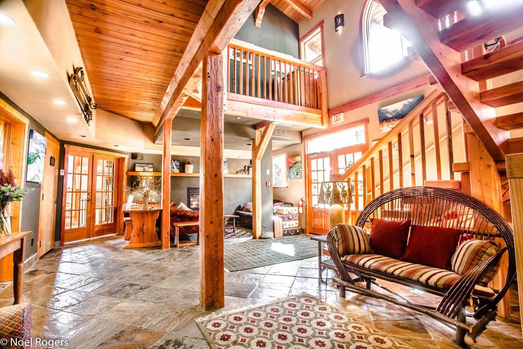 Lodge The Paintbox Canmore